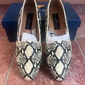 Giorgio Brutini Black and Cream Snakeskin Loafers